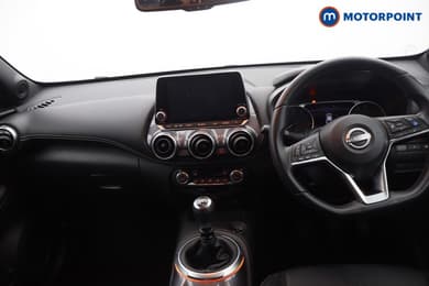 Nissan Juke Tekna Manual Petrol SUV - Stock Number (1678190) - 9th supplementary image