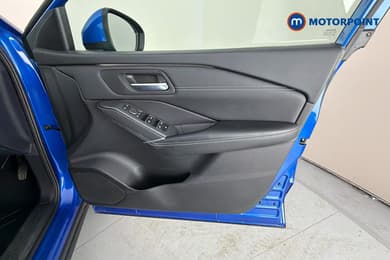 Nissan Qashqai N-Connecta Automatic Petrol-Electric Hybrid SUV - Stock Number (1678831) - 19th supplementary image