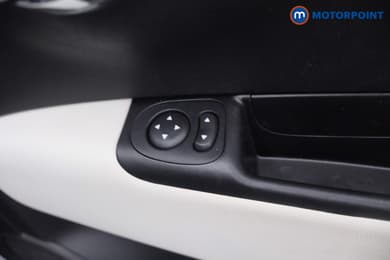 Fiat 500 Dolcevita Manual Petrol Hatchback - Stock Number (1671240) - 8th supplementary image