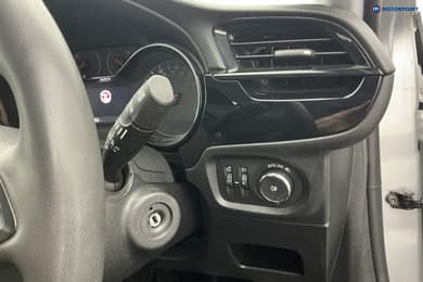 Vauxhall Corsa Design Manual Petrol Hatchback - Stock Number (1671557) - 23rd supplementary image