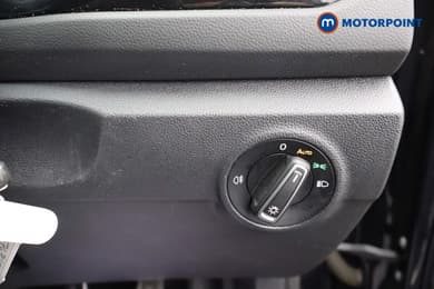 Volkswagen T-Roc R-Line Manual Petrol SUV - Stock Number (1674745) - 7th supplementary image