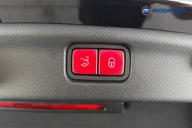 Mercedes-Benz C Class Amg Line Automatic Diesel Saloon - Stock Number (1674917) - 35th supplementary image