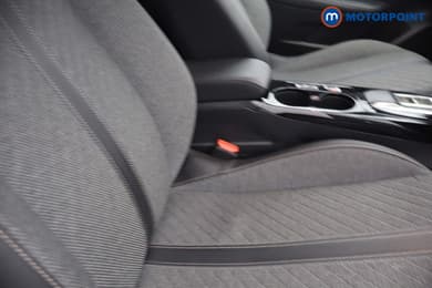 Peugeot 208 Style Automatic Electric Hatchback - Stock Number (1677512) - 9th supplementary image
