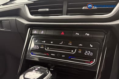 Volkswagen T-Roc R-Line Automatic Petrol SUV - Stock Number (1677908) - 15th supplementary image