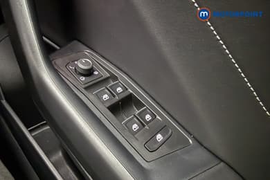 Volkswagen T-Roc R-Line Automatic Petrol SUV - Stock Number (1677908) - 18th supplementary image