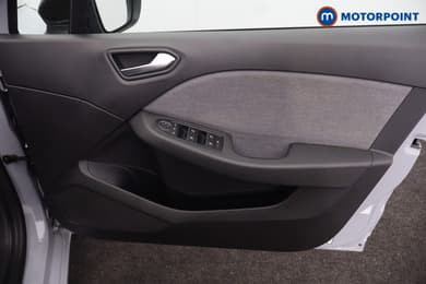 Renault Clio Techno Manual Petrol Hatchback - Stock Number (1677933) - 25th supplementary image