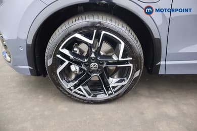 Volkswagen Tiguan R-Line Automatic Petrol Plug-In Hybrid SUV - Stock Number (1674471) - 4th supplementary image