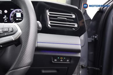 Volkswagen Tiguan R-Line Automatic Petrol Plug-In Hybrid SUV - Stock Number (1674471) - 8th supplementary image