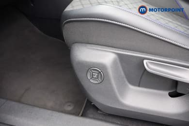 Volkswagen Tiguan R-Line Automatic Petrol Plug-In Hybrid SUV - Stock Number (1674471) - 33rd supplementary image