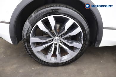 Volkswagen Tiguan R-Line Tech Manual Diesel SUV - Stock Number (1675919) - 29th supplementary image