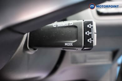 Renault Captur S Edition Automatic Petrol Plug-In Hybrid SUV - Stock Number (1677870) - 7th supplementary image