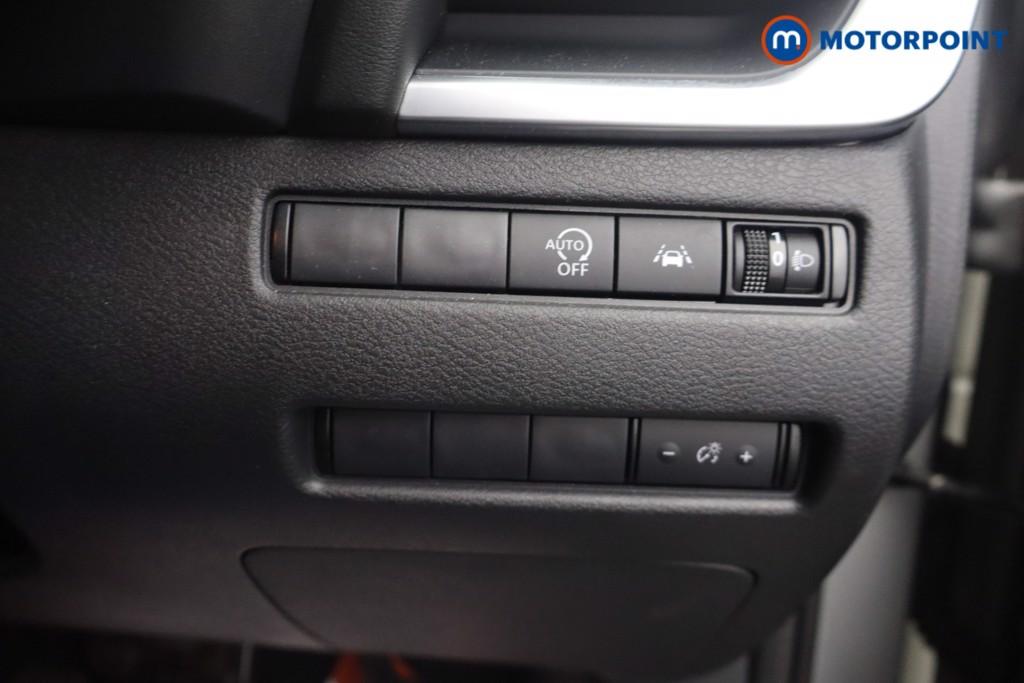 Nissan Qashqai Acenta Premium Manual Petrol SUV - Stock Number (1677975) - 8th supplementary image