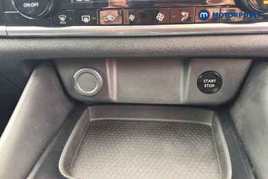 Nissan Qashqai N-Connecta Automatic Petrol-Electric Hybrid SUV - Stock Number (1658535) - 15th supplementary image