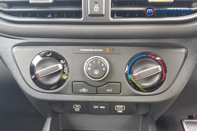 Hyundai I10 Advance Automatic Petrol Hatchback - Stock Number (1669801) - 15th supplementary image