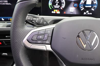 Volkswagen Passat R-Line Automatic Petrol Plug-In Hybrid Estate - Stock Number (1672190) - 6th supplementary image