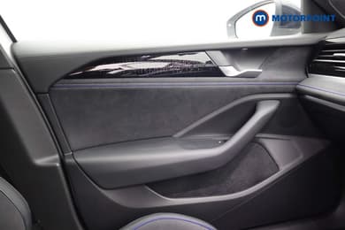 Volkswagen Passat R-Line Automatic Petrol Plug-In Hybrid Estate - Stock Number (1672190) - 12th supplementary image