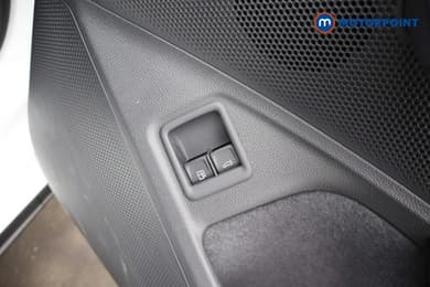 Volkswagen Passat R-Line Automatic Petrol Plug-In Hybrid Estate - Stock Number (1672190) - 18th supplementary image