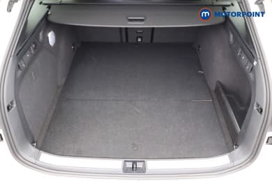 Volkswagen Passat R-Line Automatic Petrol Plug-In Hybrid Estate - Stock Number (1672190) - 27th supplementary image