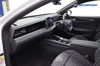 Volkswagen Passat R-Line Automatic Petrol Plug-In Hybrid Estate - Stock Number (1672190) - 30th supplementary image