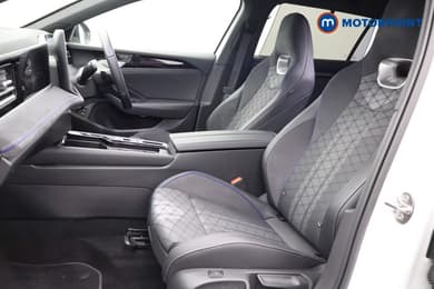 Volkswagen Passat R-Line Automatic Petrol Plug-In Hybrid Estate - Stock Number (1672190) - 31st supplementary image
