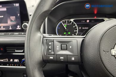 Nissan Qashqai Acenta Premium Automatic Petrol-Electric Hybrid SUV - Stock Number (1674029) - 8th supplementary image