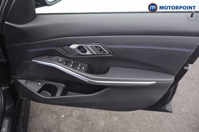 BMW 3 Series M Sport Automatic Petrol Plug-In Hybrid Saloon - Stock Number (1676610) - 9th supplementary image