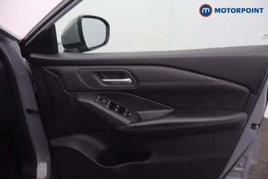 Nissan Qashqai Acenta Premium Manual Petrol SUV - Stock Number (1678143) - 9th supplementary image