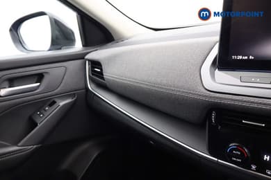Nissan Qashqai Acenta Premium Automatic Petrol-Electric Hybrid SUV - Stock Number (1680336) - 11th supplementary image