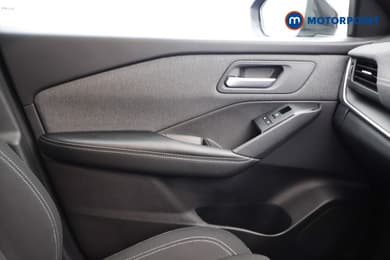 Nissan Qashqai Acenta Premium Automatic Petrol-Electric Hybrid SUV - Stock Number (1680336) - 12th supplementary image