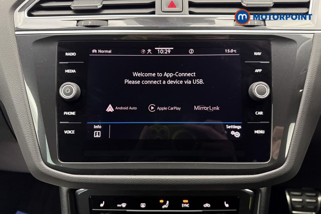 Volkswagen Tiguan R-Line Automatic Petrol SUV - Stock Number (1672445) - 8th supplementary image