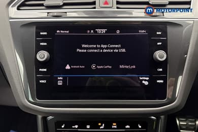 Volkswagen Tiguan R-Line Automatic Petrol SUV - Stock Number (1672445) - 8th supplementary image