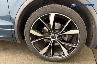 Volkswagen Tiguan R-Line Automatic Petrol SUV - Stock Number (1672445) - 39th supplementary image