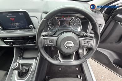 Nissan Qashqai Acenta Premium Manual Petrol SUV - Stock Number (1674506) - 5th supplementary image