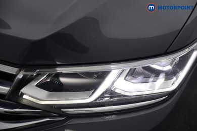 Volkswagen Tiguan R-Line Automatic Petrol SUV - Stock Number (1676407) - 27th supplementary image