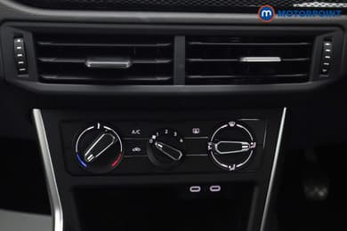 Volkswagen Polo Life Manual Petrol Hatchback - Stock Number (1678752) - 5th supplementary image