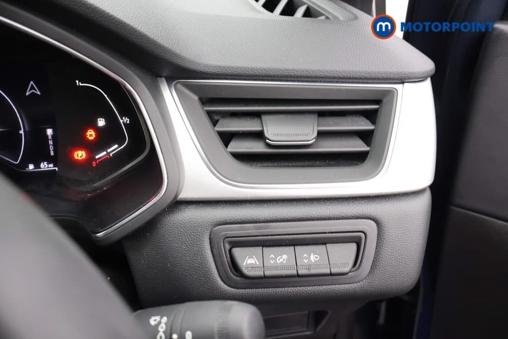 Renault Captur Se Edition Automatic Petrol-Electric Hybrid SUV - Stock Number (1678783) - 8th supplementary image