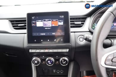 Renault Captur Se Edition Automatic Petrol-Electric Hybrid SUV - Stock Number (1678783) - 9th supplementary image
