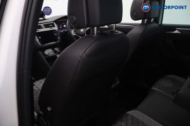 Volkswagen Tiguan R-Line Edition Automatic Petrol SUV - Stock Number (1680034) - 37th supplementary image