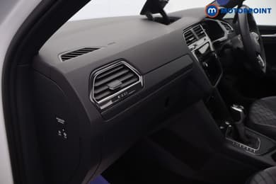Volkswagen Tiguan R-Line Edition Automatic Petrol SUV - Stock Number (1680034) - 45th supplementary image