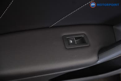 Volkswagen Tiguan R-Line Edition Automatic Petrol SUV - Stock Number (1680034) - 48th supplementary image