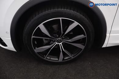 Volkswagen Tiguan R-Line Edition Automatic Petrol SUV - Stock Number (1680034) - 52nd supplementary image