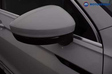 Volkswagen Tiguan R-Line Edition Automatic Petrol SUV - Stock Number (1680034) - 56th supplementary image