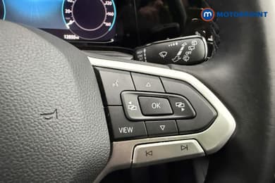 Volkswagen Golf Style Manual Petrol Hatchback - Stock Number (1657786) - 15th supplementary image