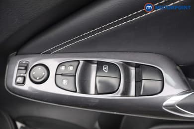 Nissan Juke N-Connecta Automatic Petrol SUV - Stock Number (1677796) - 12th supplementary image