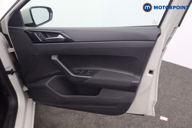 Volkswagen Polo Life Manual Petrol Hatchback - Stock Number (1677828) - 7th supplementary image