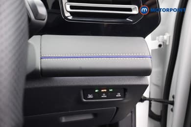 Volkswagen Tiguan R-Line Automatic Petrol Plug-In Hybrid SUV - Stock Number (1667400) - 7th supplementary image