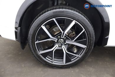 Volkswagen Tiguan R-Line Automatic Petrol Plug-In Hybrid SUV - Stock Number (1667400) - 28th supplementary image