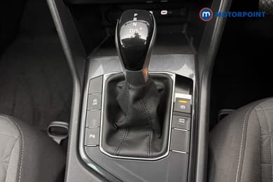 Volkswagen Tiguan Life Automatic Petrol SUV - Stock Number (1672605) - 7th supplementary image