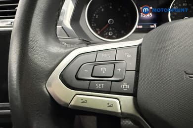 Volkswagen Tiguan Life Automatic Petrol SUV - Stock Number (1672605) - 14th supplementary image