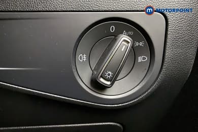 Volkswagen Tiguan Life Automatic Petrol SUV - Stock Number (1672605) - 17th supplementary image